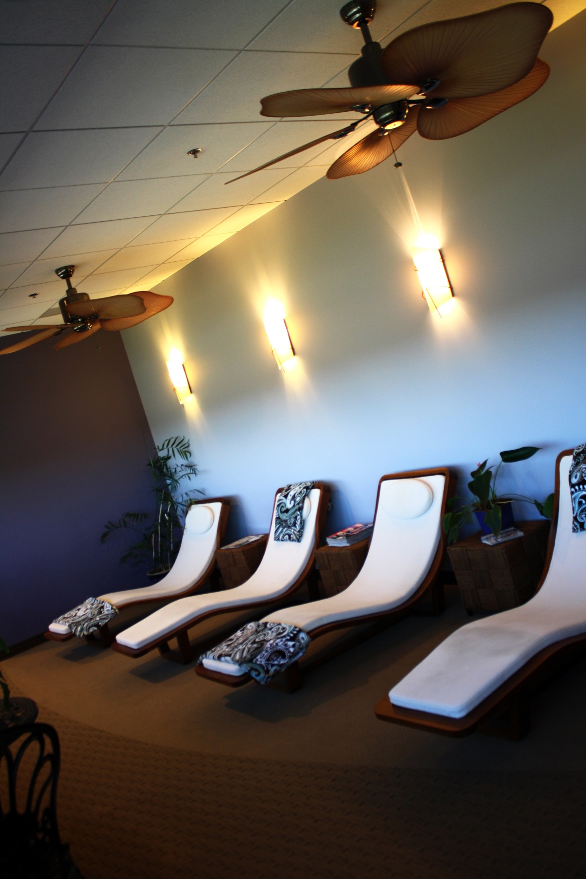 Lounge area at St. Louis Cosmetic Surgery